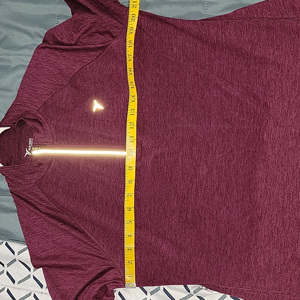 Old Navy Active Go-Dry Quarter Zip Performance Top - Picture 9 of 10